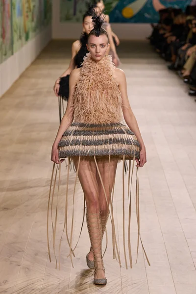 Look 65